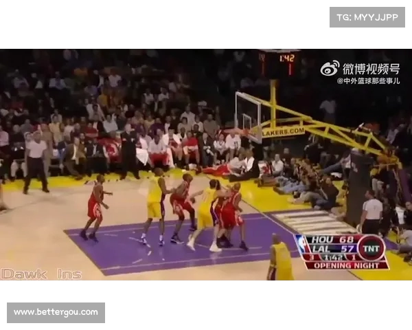 激烈对决再现精彩瞬间 NBA赛场最精彩的高光时刻合集
